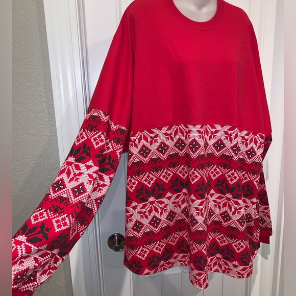 Spirit Jersey Plus Red Christmas Sweatshirt NWOT - Picture 2 of 4
